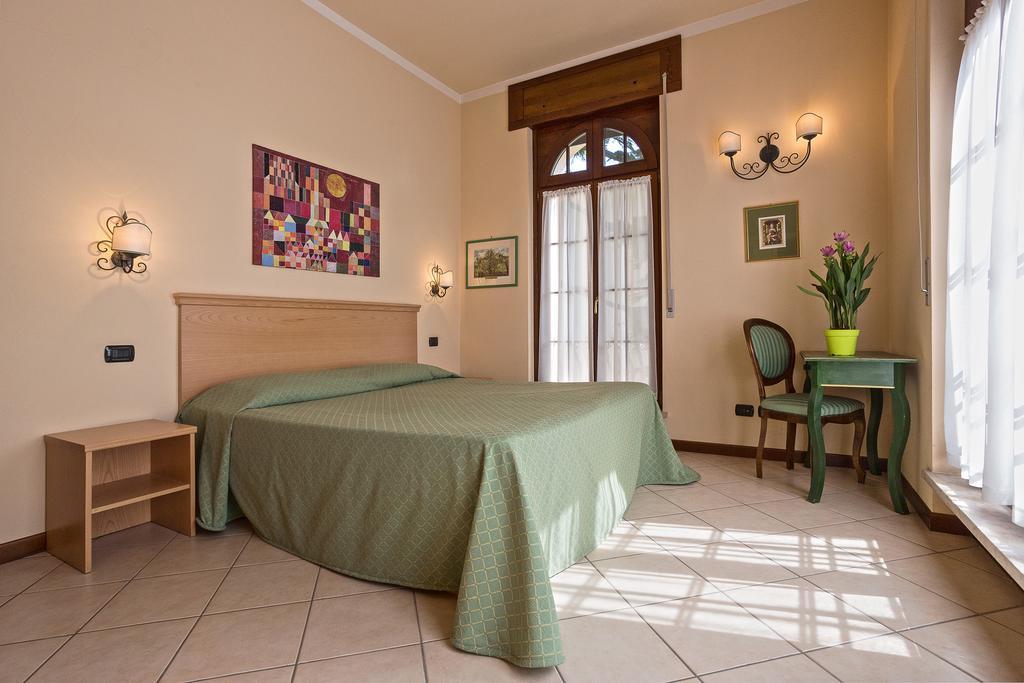 Residence Villa Mainard Verona Quarto foto